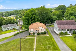 105 King St, Westmont Hilltop School District, PA 15905 - Photo 4