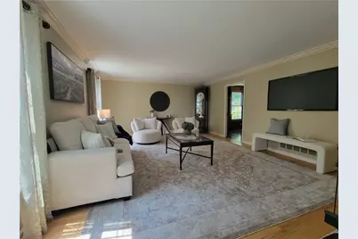 121 Berwyn Rd, Ross Twp, PA 15237 - Photo 10