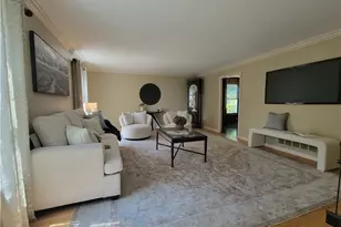 121 Berwyn Rd, Ross Twp, PA 15237 - Photo 10