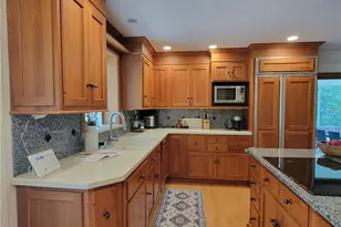 121 Berwyn Rd, Ross Twp, PA 15237 - Photo 18