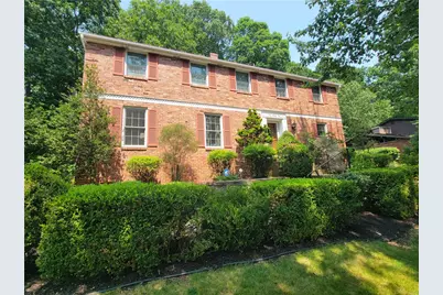 121 Berwyn Rd, Ross Twp, PA 15237 - Photo 2