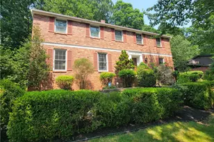 121 Berwyn Rd, Ross Twp, PA 15237 - Photo 2