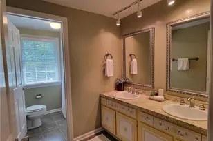 121 Berwyn Rd, Ross Twp, PA 15237 - Photo 36