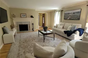 121 Berwyn Rd, Ross Twp, PA 15237 - Photo 6
