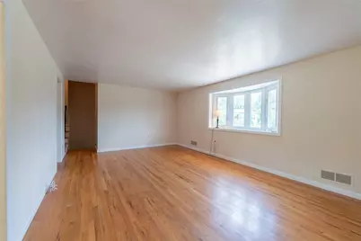 200 Foxcroft Rd, Scott Township, PA 15220 - Photo 12