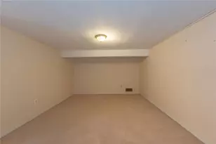 200 Foxcroft Rd, Scott Township, PA 15220 - Photo 36