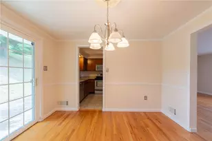 200 Foxcroft Rd, Scott Township, PA 15220 - Photo 20