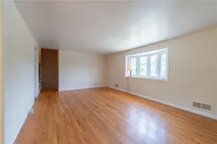 200 Foxcroft Rd, Scott Township, PA 15220 - Photo 12