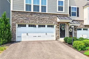 4009 Crown Dr, South Park, PA 15129 - Photo 2