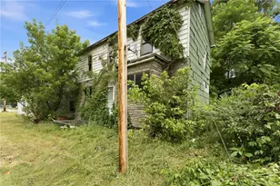 7 Short St, Franklin Township, PA 15480 - Photo 2