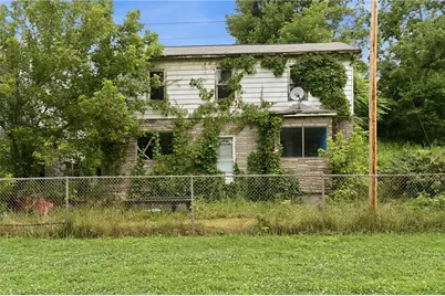 7 Short St, Franklin Township, PA 15480 - Photo 4