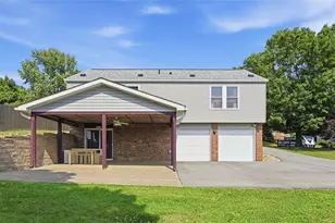 390 Gemini Dr, Economy, PA 15042 - Photo 32