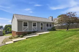 390 Gemini Dr, Economy, PA 15042 - Photo 2