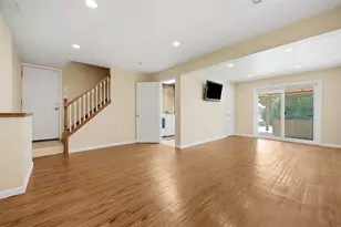390 Gemini Dr, Economy, PA 15042 - Photo 24