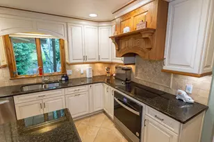 220 Thornwood Dr, Twp of But SE, PA 16001 - Photo 10