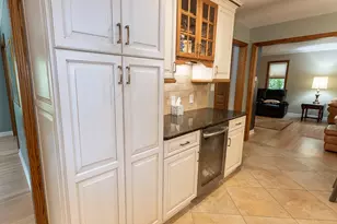 220 Thornwood Dr, Twp of But SE, PA 16001 - Photo 12