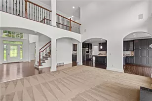 2183 Grandeur Dr, Hampton, PA 15044 - Photo 12