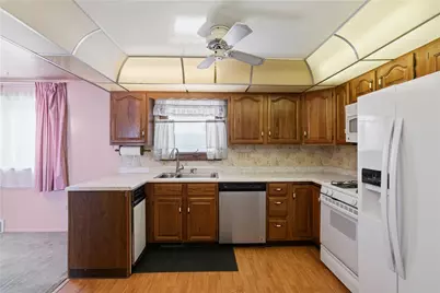 588 Lindsay Rd, Scott Township, PA 15106 - Photo 8