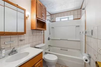 588 Lindsay Rd, Scott Township, PA 15106 - Photo 10