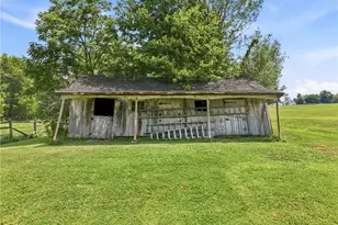 612 Methodist Rd, Hempfield Township, PA 16125 - Photo 10