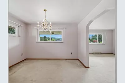 606 Golf Course Rd, Hopewell Township, PA 15001 - Photo 6