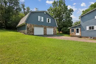 1722 Strangford Rd, Burrel-Blacklick, PA 15717 - Photo 2