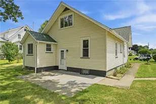 1901 Line Rd, Neshannock Township, PA 16105 - Photo 8