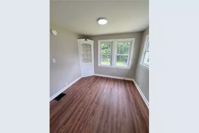 422 Glen Ave #1, Ellwood City, PA 16117 - Photo 10