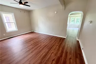 422 Glen Ave, Ellwood City, PA 16117 - Photo 6