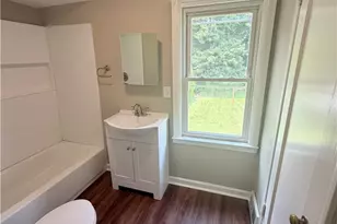 422 Glen Ave, Ellwood City, PA 16117 - Photo 14