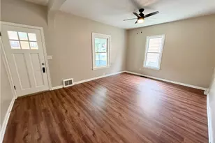 422 Glen Ave, Ellwood City, PA 16117 - Photo 2