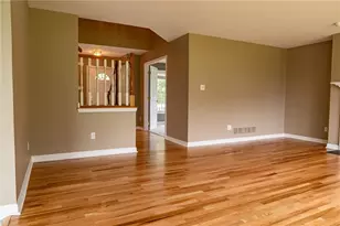 128 Cardinal Cir, Ohio Township, PA 15237 - Photo 8