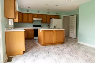 128 Cardinal Cir, Ohio Township, PA 15237 - Photo 12