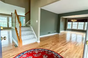 128 Cardinal Cir, Ohio Township, PA 15237 - Photo 4