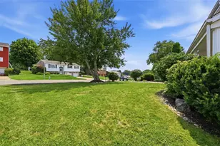 3047 Pitchfork Ln, Kennedy Township, PA 15136 - Photo 4