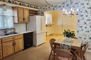 616 Maple St, Jeannette, PA 15644 - Photo 14