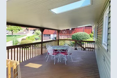 616 Maple Street, Jeannette, PA 15644 - Photo 6