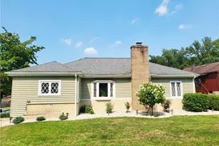 616 Maple St, Jeannette, PA 15644 - Photo 2