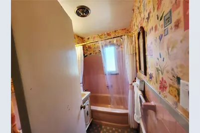 616 Maple Street, Jeannette, PA 15644 - Photo 20
