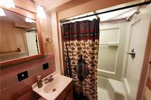 616 Maple St, Jeannette, PA 15644 - Photo 22