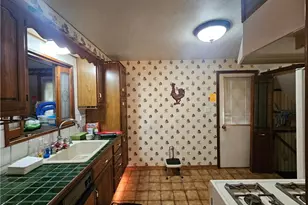 1329 Stanley Dr, Pittsburgh, PA 15147 - Photo 10