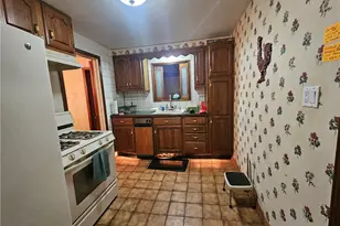 1329 Stanley Dr, Pittsburgh, PA 15147 - Photo 12