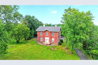 210 Tollgate Hill Rd, Hempfield Township, PA 15601 - Photo 2
