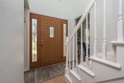 5 Windsor Ct, Scott Township, PA 15220 - Photo 2