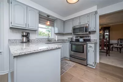 5 Windsor Ct, Scott Township, PA 15220 - Photo 8