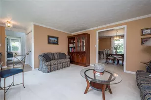 5 Windsor Ct, Scott Township, PA 15220 - Photo 4