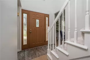 5 Windsor Ct, Scott Township, PA 15220 - Photo 2