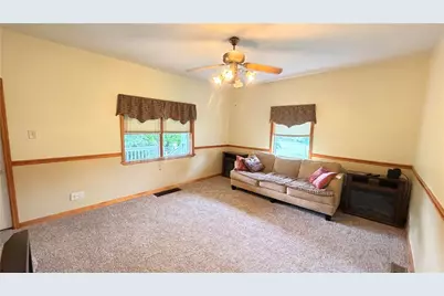 2307 Princeton Rd, Slippery Rock, PA 16101 - Photo 4