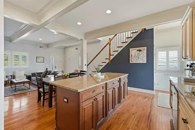 2407 Burham St, Pittsburgh, PA 15203 - Photo 16