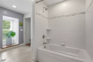 2407 Burham St, Pittsburgh, PA 15203 - Photo 42